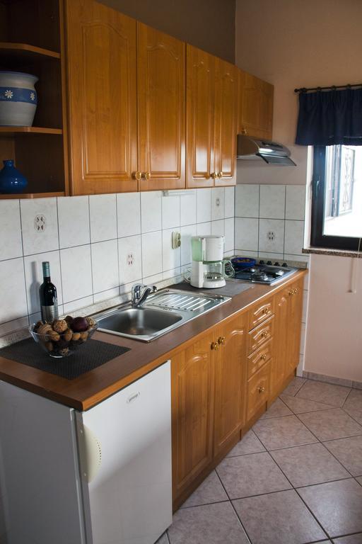 Korsa Apartment Sveti Lovrec Pazenaticki Exterior photo